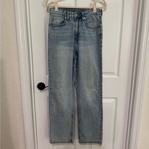 H&M Classic High-Rise Straight Leg Women’s Jeans - Light Blue